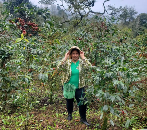 Karla Patricia Portillo, productora de Finca Planeta Verde en Marcala, Honduras